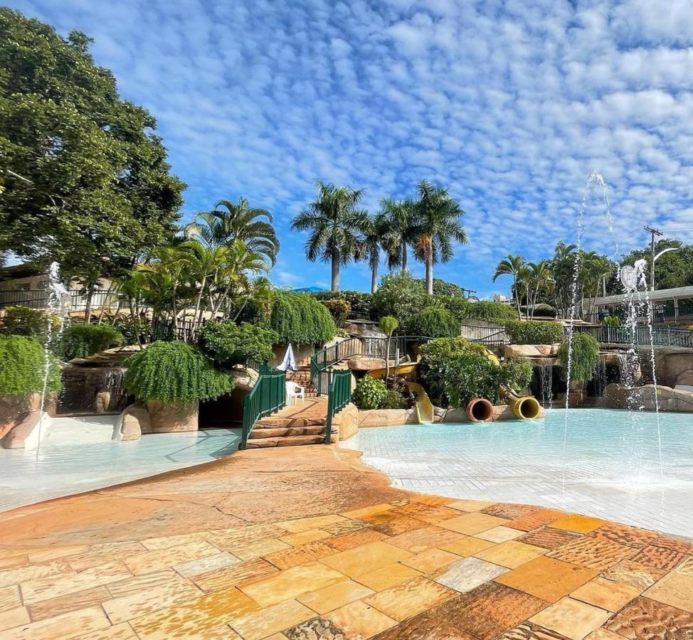 Diroma Resort Internacional Incluso 1 Acesso Ao Acqua Park Vulcao Caldas Novas Extérieur photo